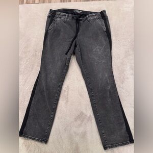 Torrid Pull On Elastic Waist Faded Black Jeans Size 1S